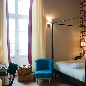 https://black-5-florence-suite.it-tuscanyhotel.com